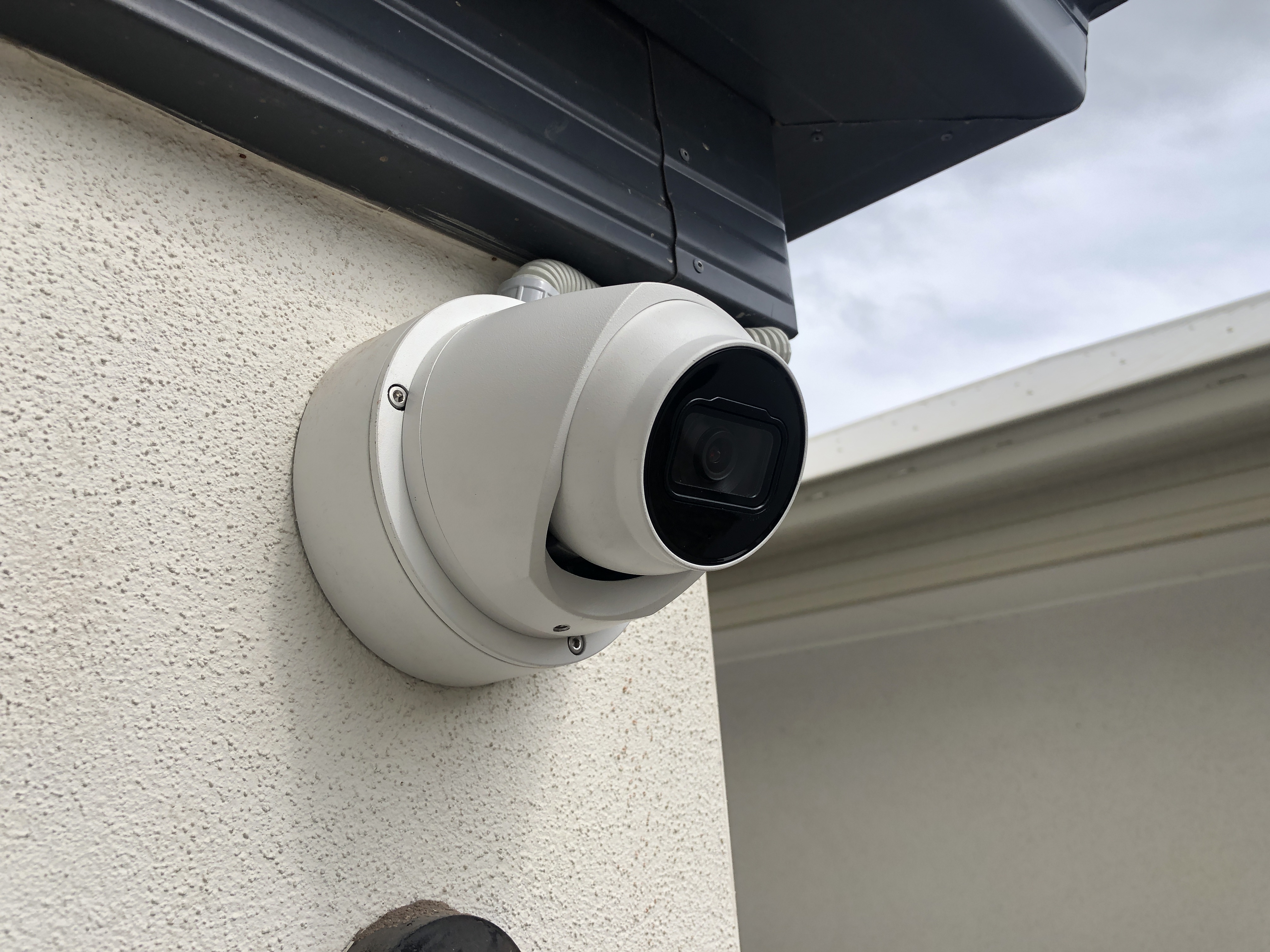 Turret camera wall mount render exterior